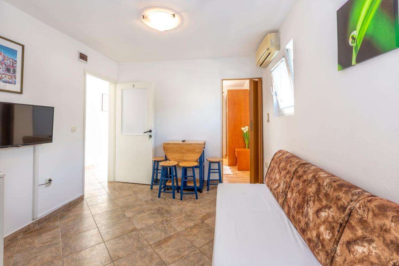 Apartmani Luky カルロバッグ エクステリア 写真
