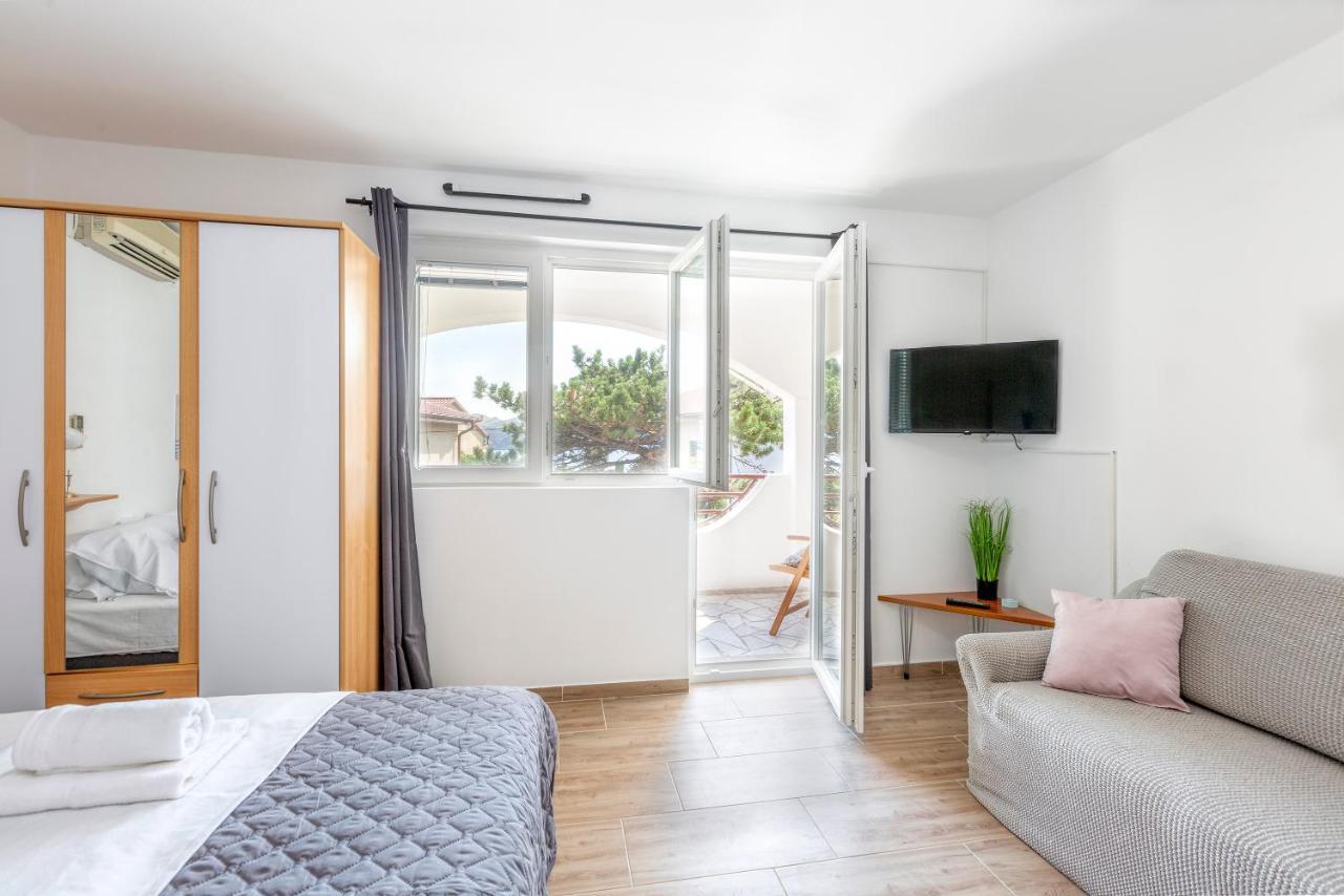 Apartmani Luky カルロバッグ エクステリア 写真