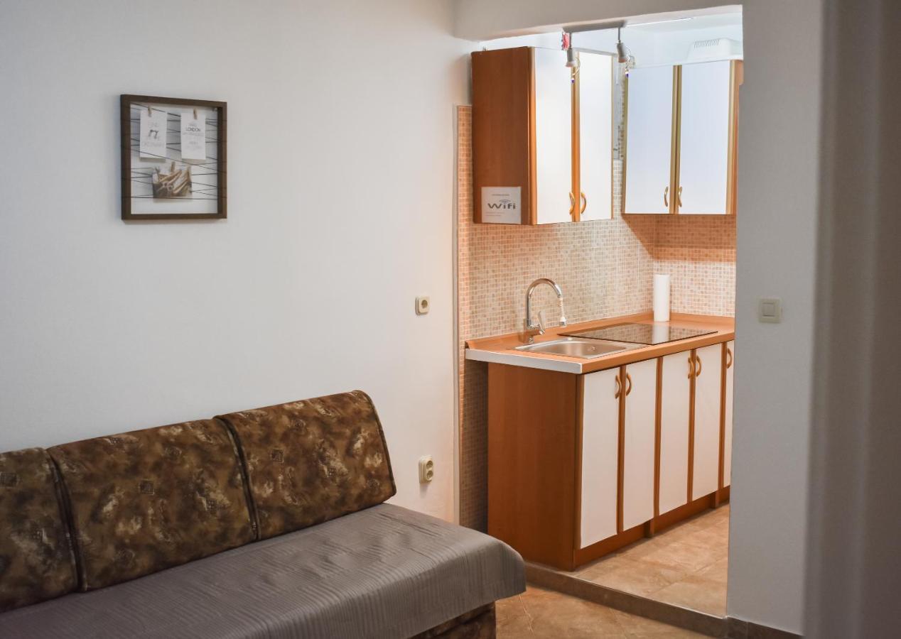 Apartmani Luky カルロバッグ エクステリア 写真