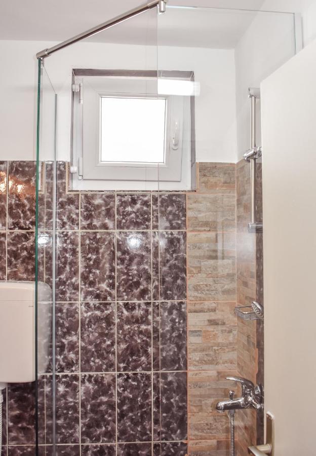 Apartmani Luky カルロバッグ エクステリア 写真