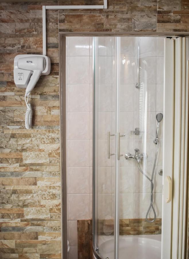 Apartmani Luky カルロバッグ エクステリア 写真